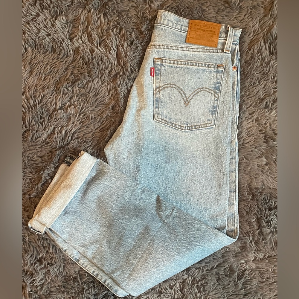 LEVI’S WEDGIE STRAIGHT FIT WOMEN'S JEANS